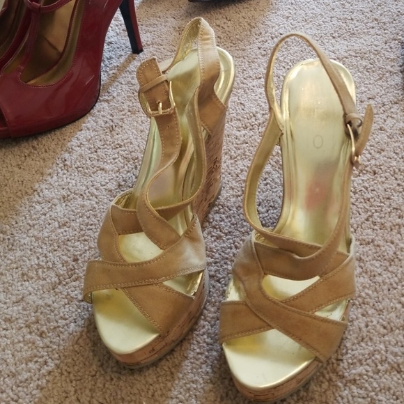 Aldo Shoes - Aldo tan canvas wedge sandals with gold soles